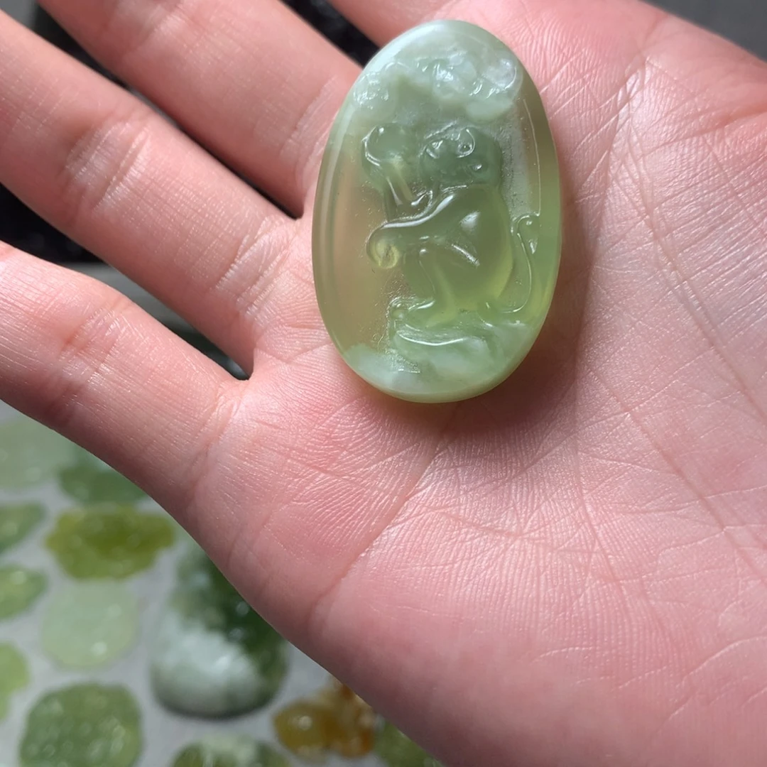 蛇纹石玉合金颈饰