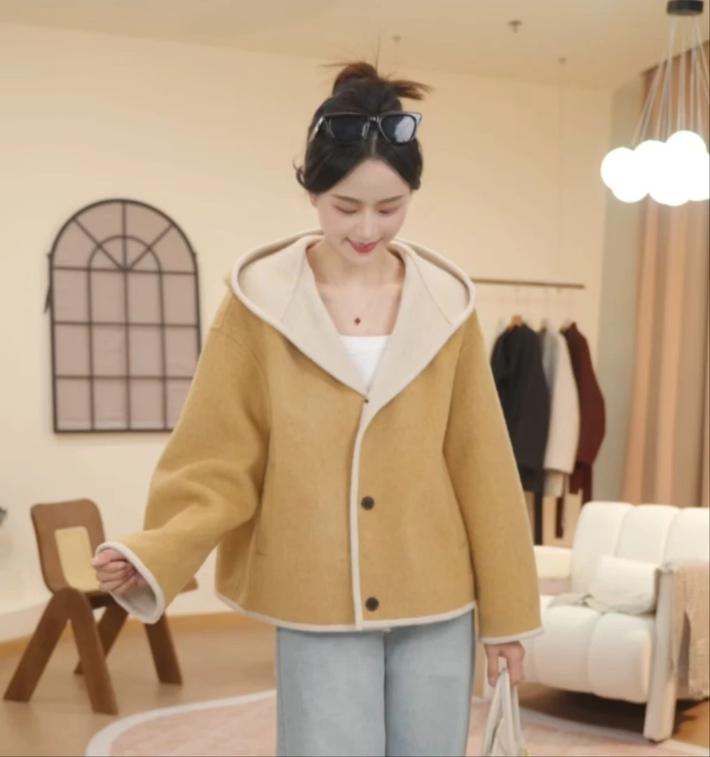 韩版连帽撞色宽松休闲时尚百搭短款高级感绵羊毛大衣女外套 2508
