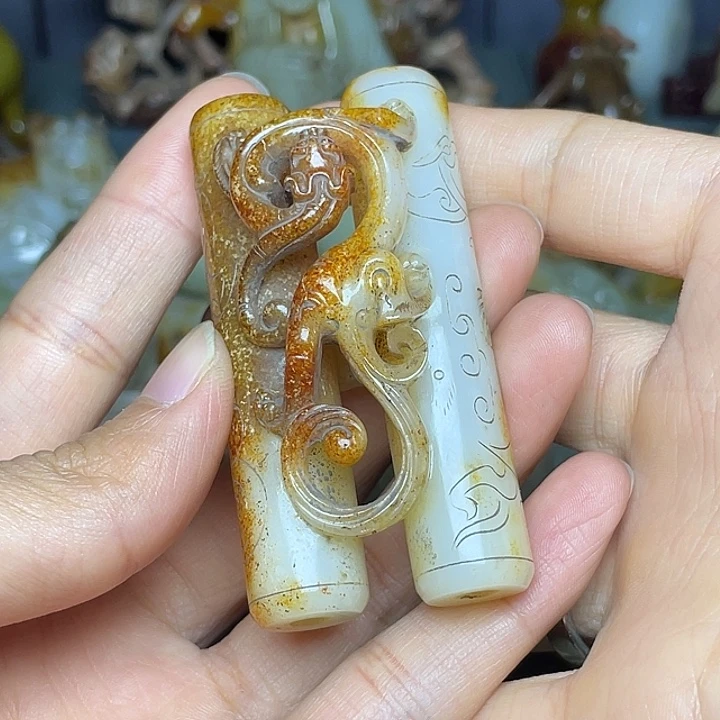 自***岁和田玉未镶嵌挂件