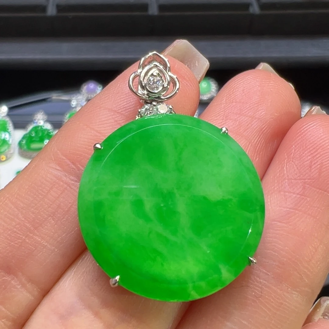 翡翠颈饰18K金镶嵌收到货48小时鉴赏期