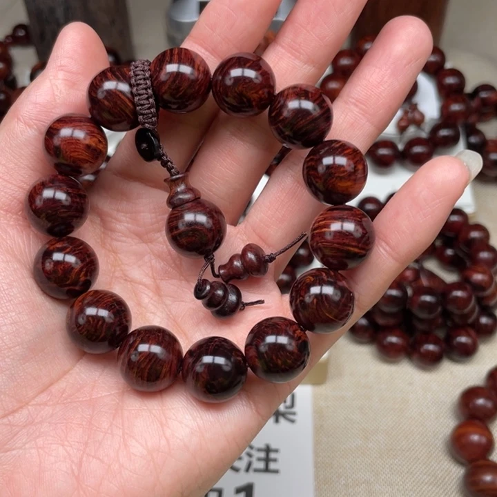 是***8黄花梨/降香黄檀1.6