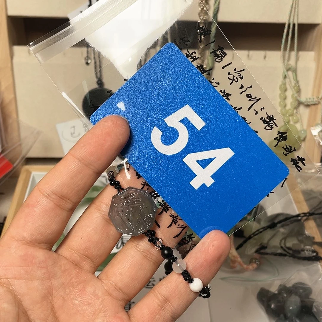 蛇纹石玉颈饰合金