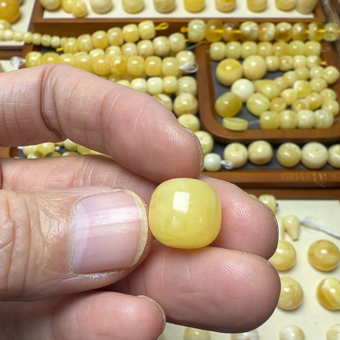 苍***穹琥珀未镶嵌裸石琥珀蜜蜡