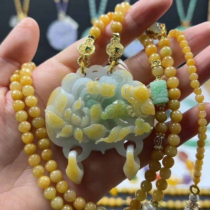 颈饰未镶嵌翡翠吊坠