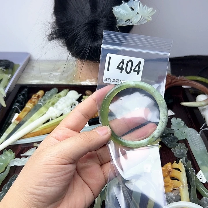 蛇纹石玉发饰合金古**庭