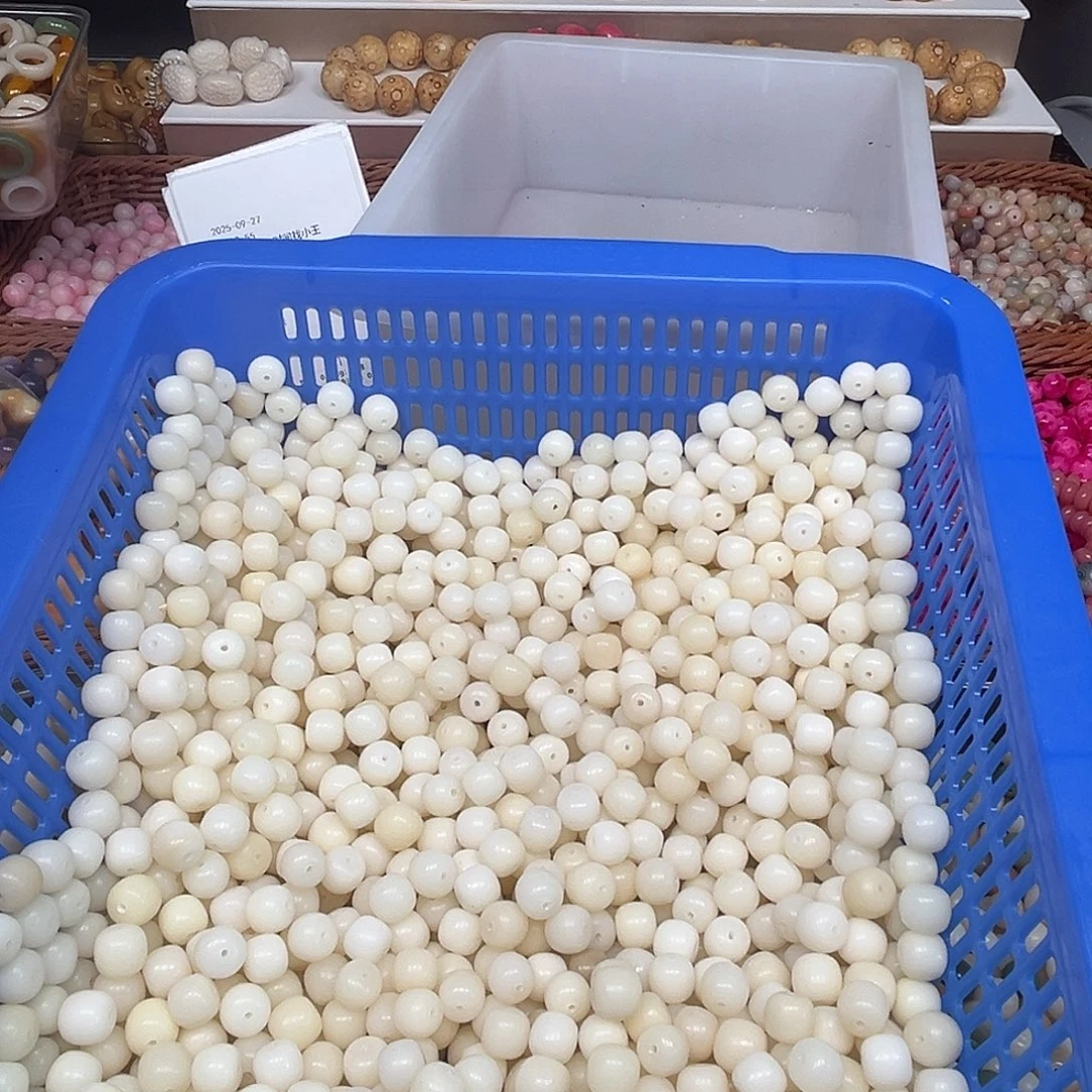 小***妹菩提根/象牙果手串2200颗白色微瑕桶珠