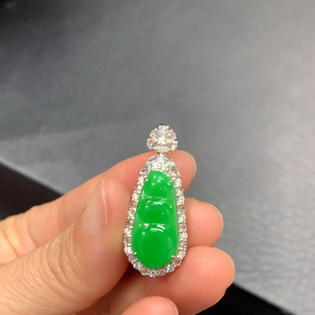 翡翠18K金镶嵌吊坠(不含链)