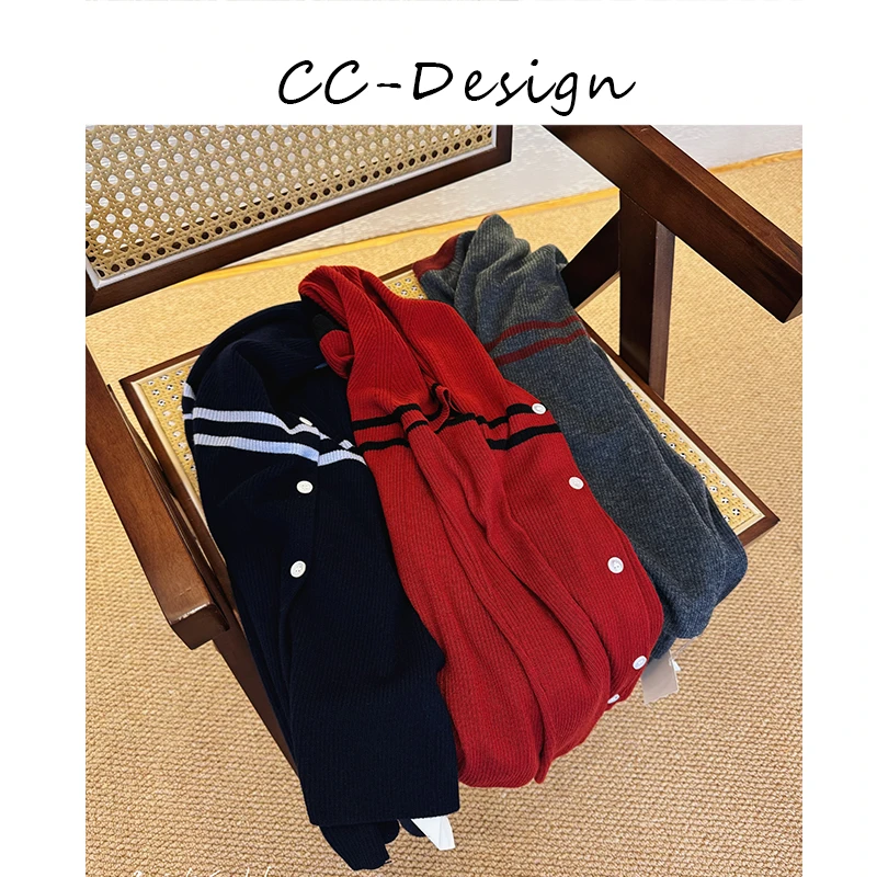 CAICAI-【时光清浅】羊毛混纺设计感镂空衣袖休闲百搭针织衫114111