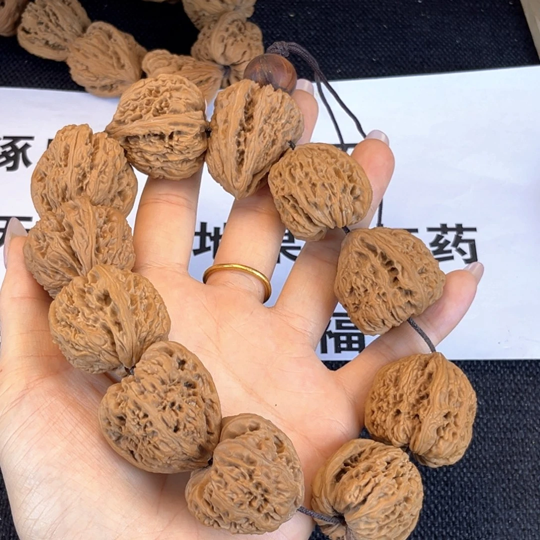 文玩核桃吊坠阿*核桃