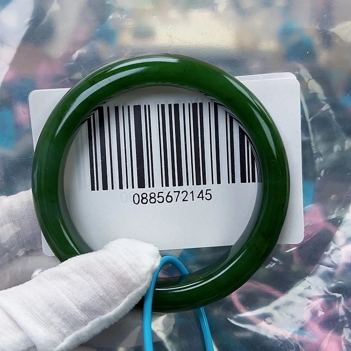 李***霖和田玉未镶嵌手镯微瑕58