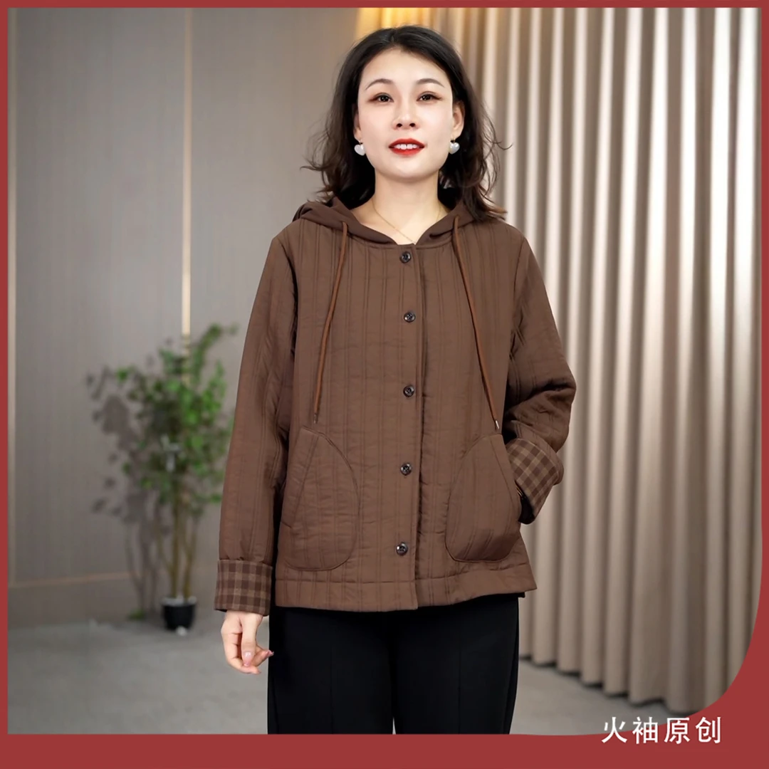 火袖G2116中老年女装连帽单排扣短外套秋冬新款保暖舒适长袖短款