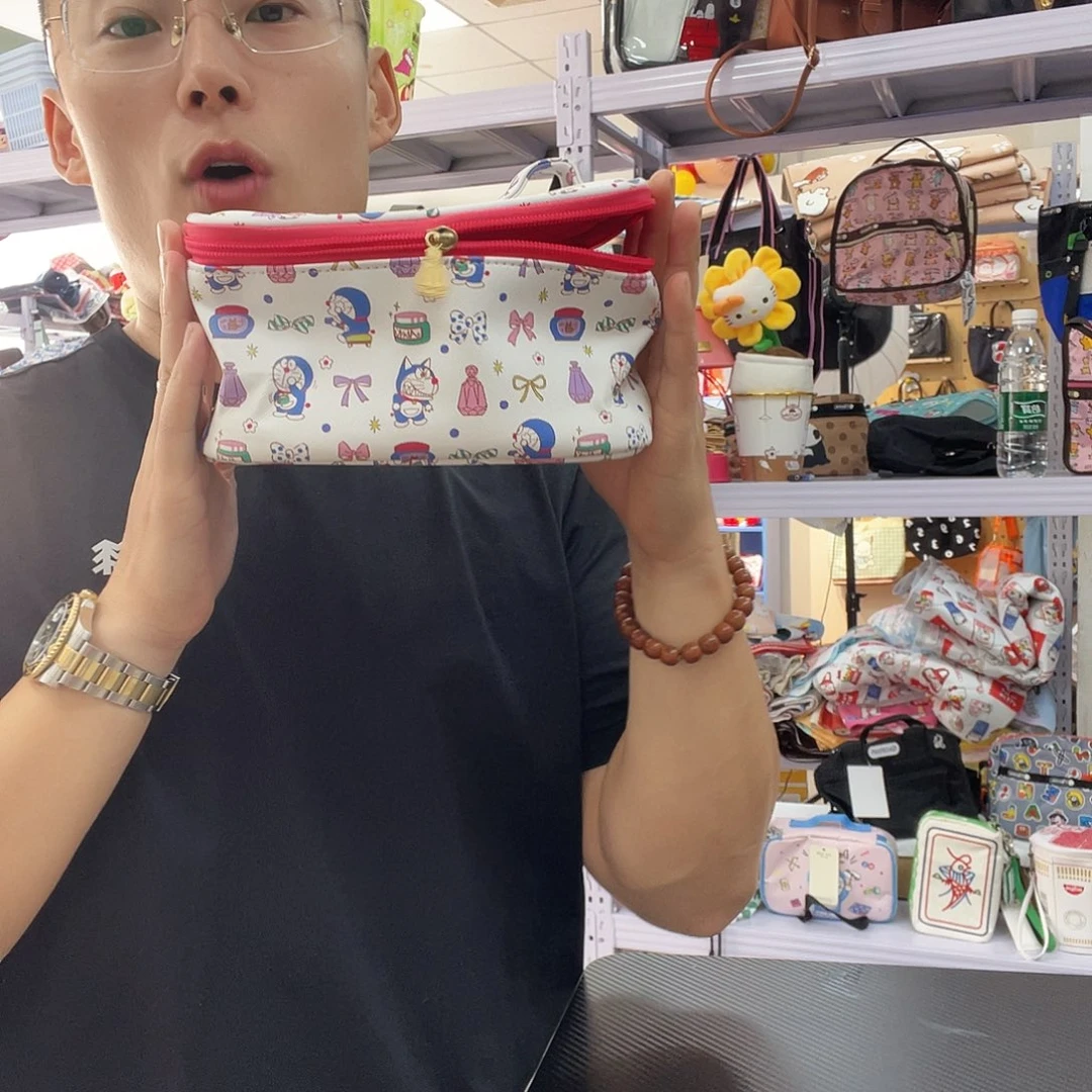 PU化妆包等产品和产品