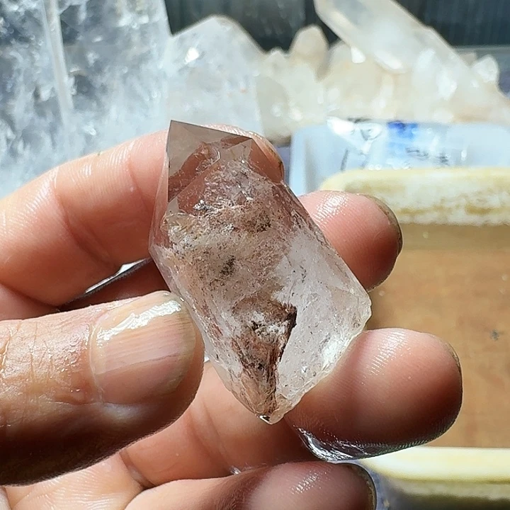 水晶未镶嵌水晶R****瑞水晶