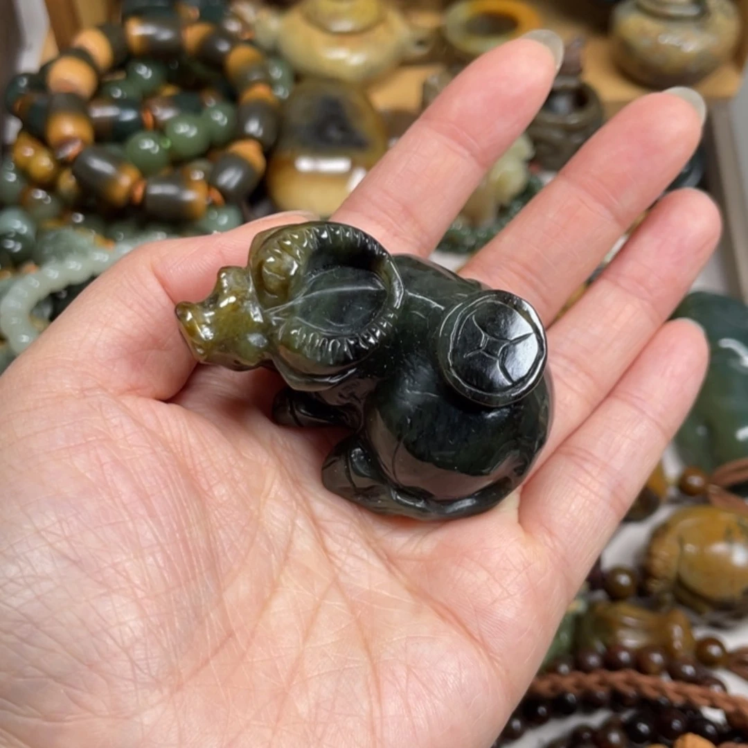 【闪购商品】岫岩河磨玉（透闪石质玉）未镶嵌把件