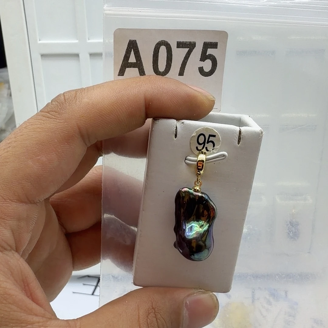 合金淡水珍珠颈饰