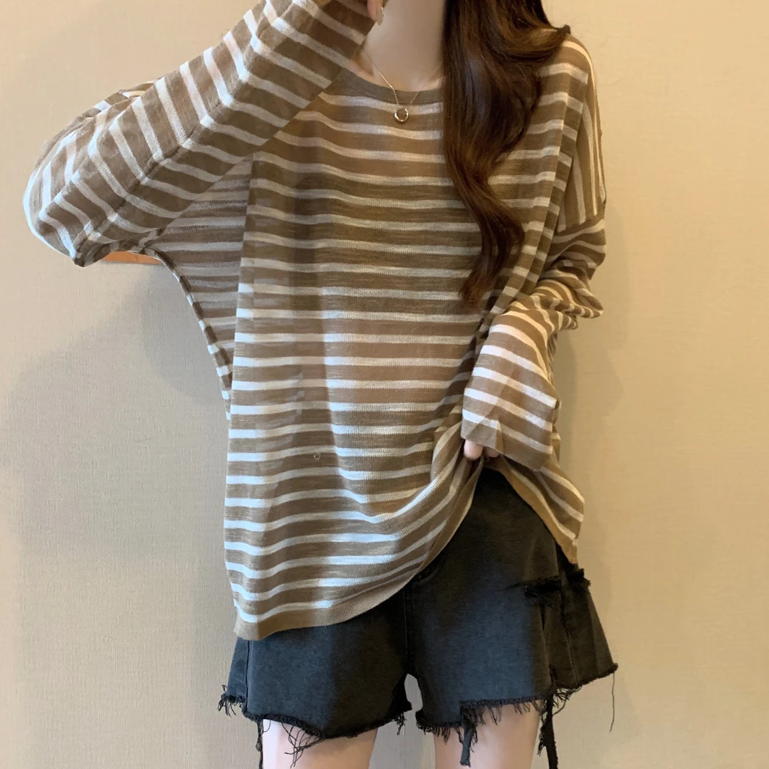 大码洋气条纹薄款针织衫外搭女夏季胖妹妹宽松遮肚子长袖防晒上衣