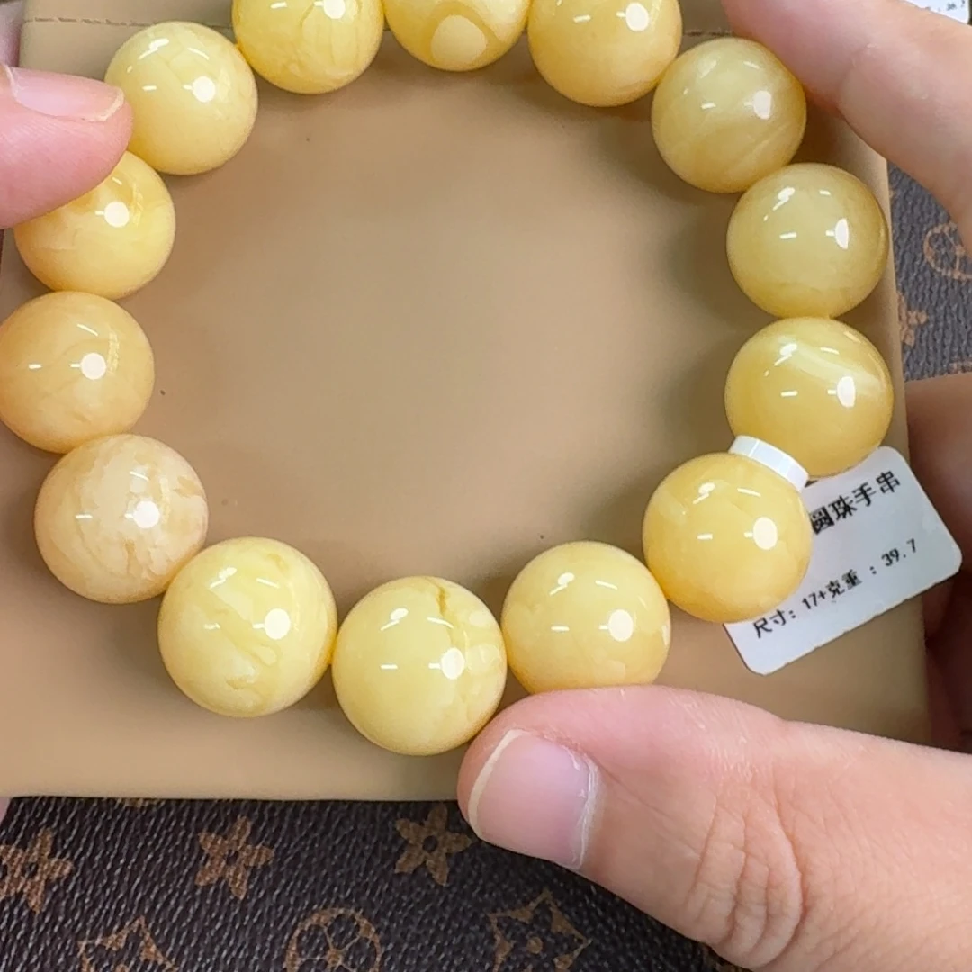 琥珀未镶嵌裸石12600000000