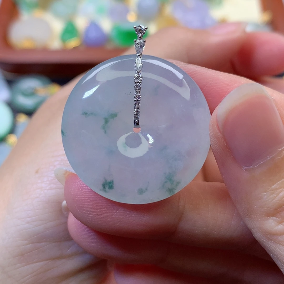 【闪购商品】吊坠(赠链)18K金镶嵌翡翠