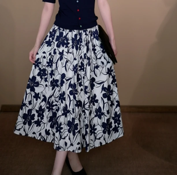 小井定制私服【落花】夏季新款白底蓝花赫本风伞裙J25W317