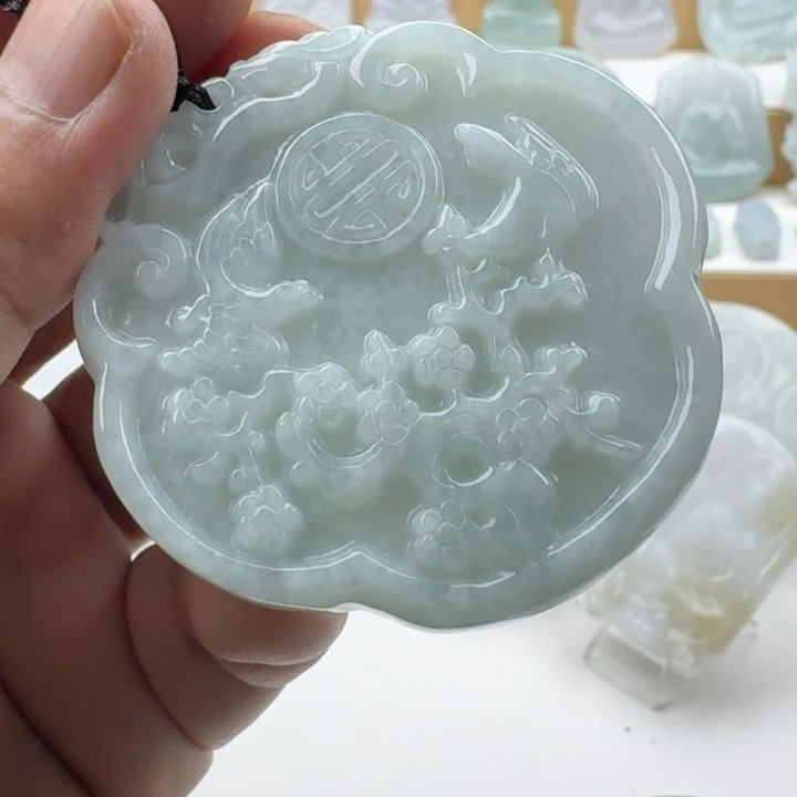 翡翠未镶嵌颈饰天然缅甸A货翡翠