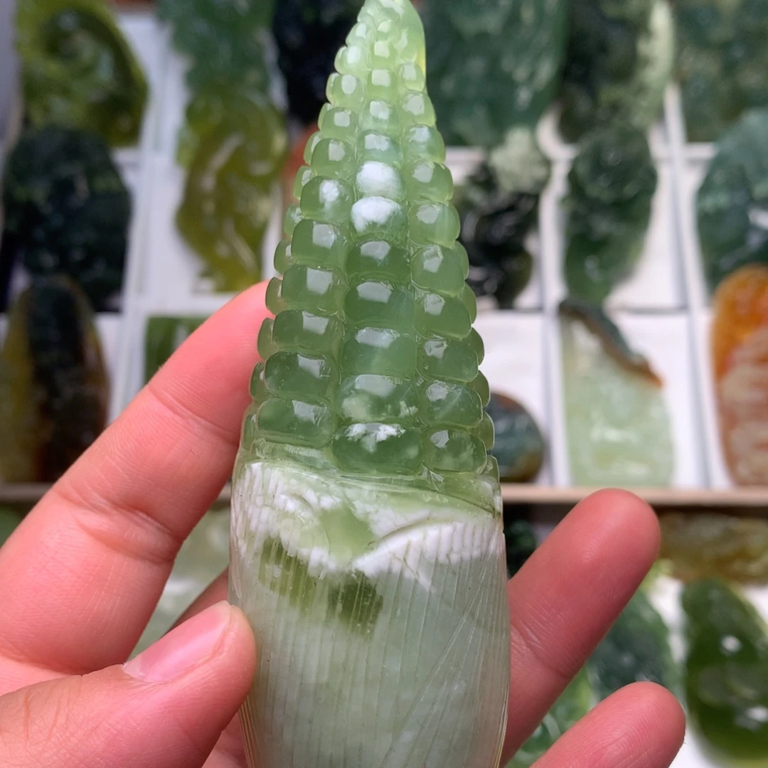 蛇纹石玉未镶嵌手把件玉米