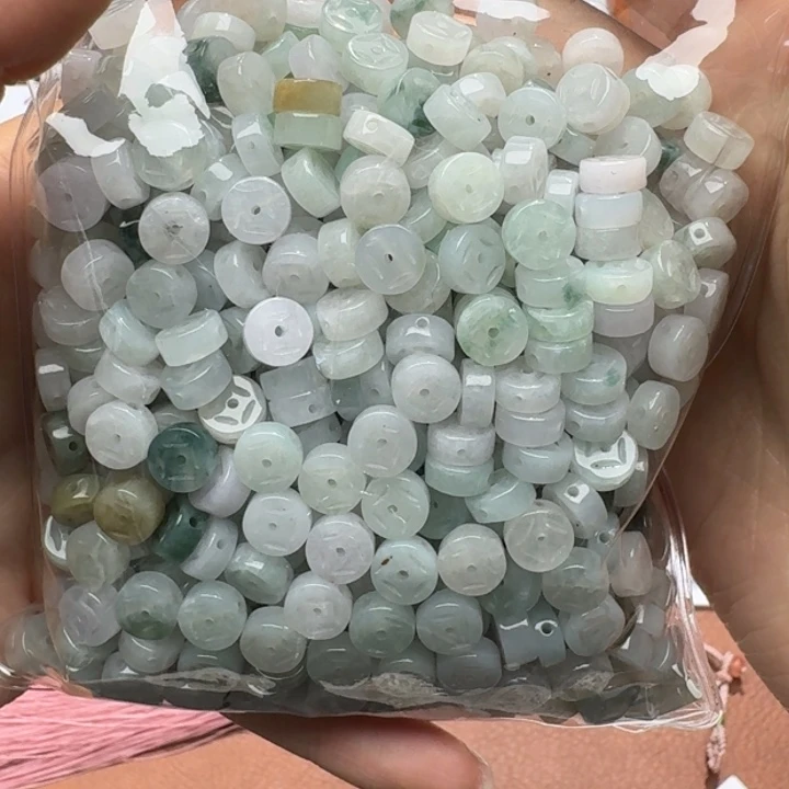 未镶嵌挂件翡翠福利10个，不包邮，拍一单邮费发货
