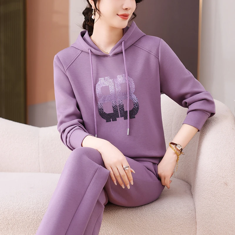 妈妈装2025新款卫衣两件套洋气中老年运动套装女春秋贵妇人品质