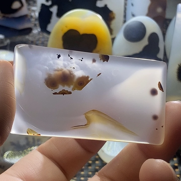 未镶嵌颈饰玛瑙/玉髓梦**裳