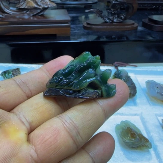 未镶嵌挂件硅化玉