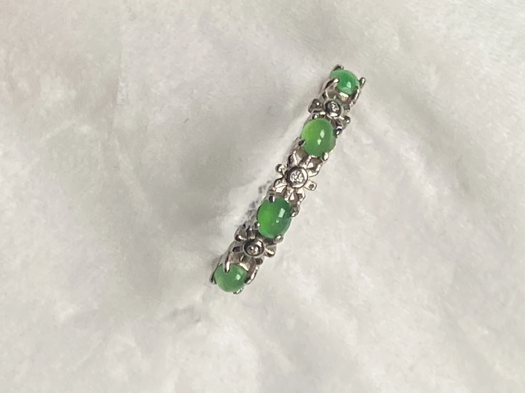 天然缅甸翡翠A货，925银镶嵌冰满绿排戒