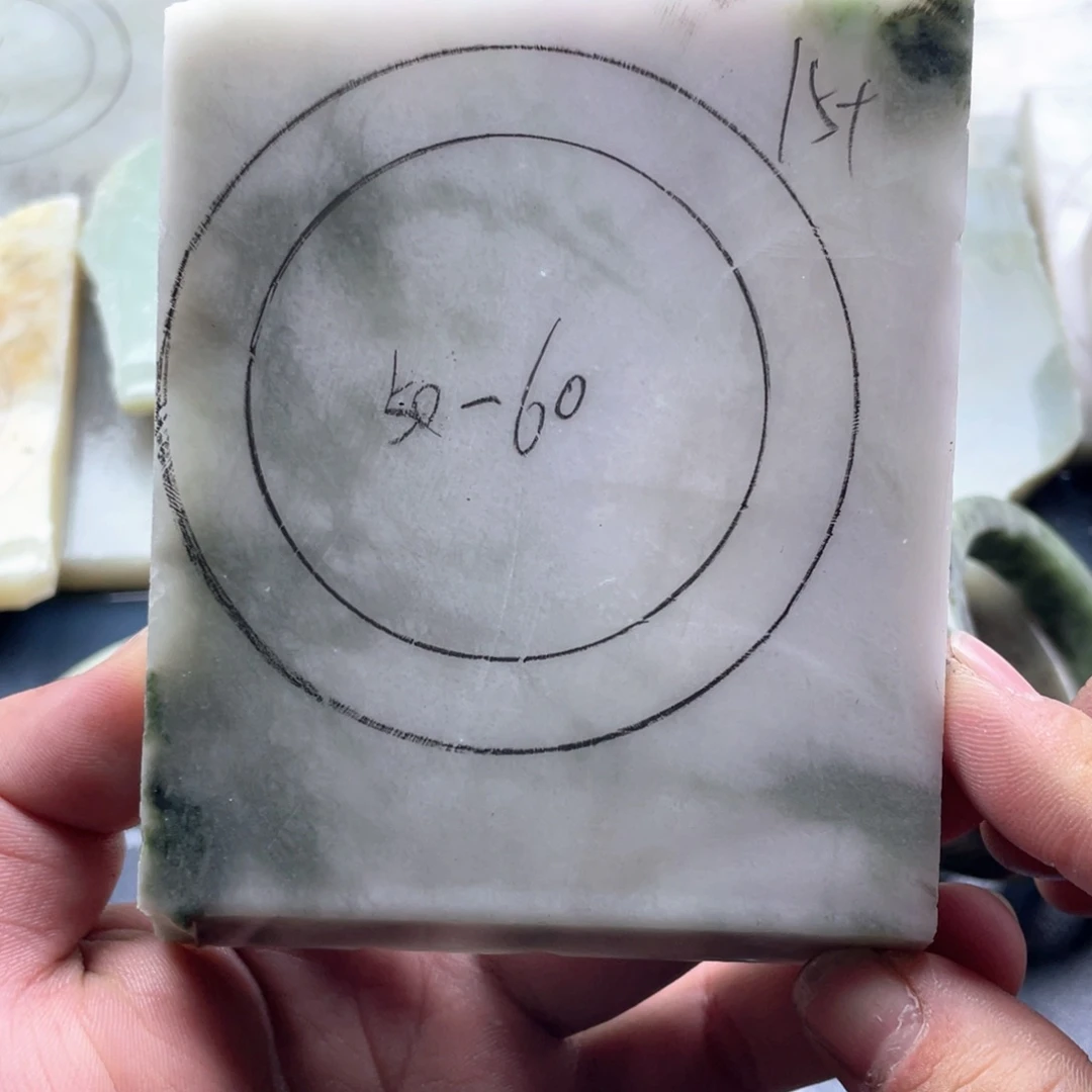 独山玉定制手镯未镶嵌