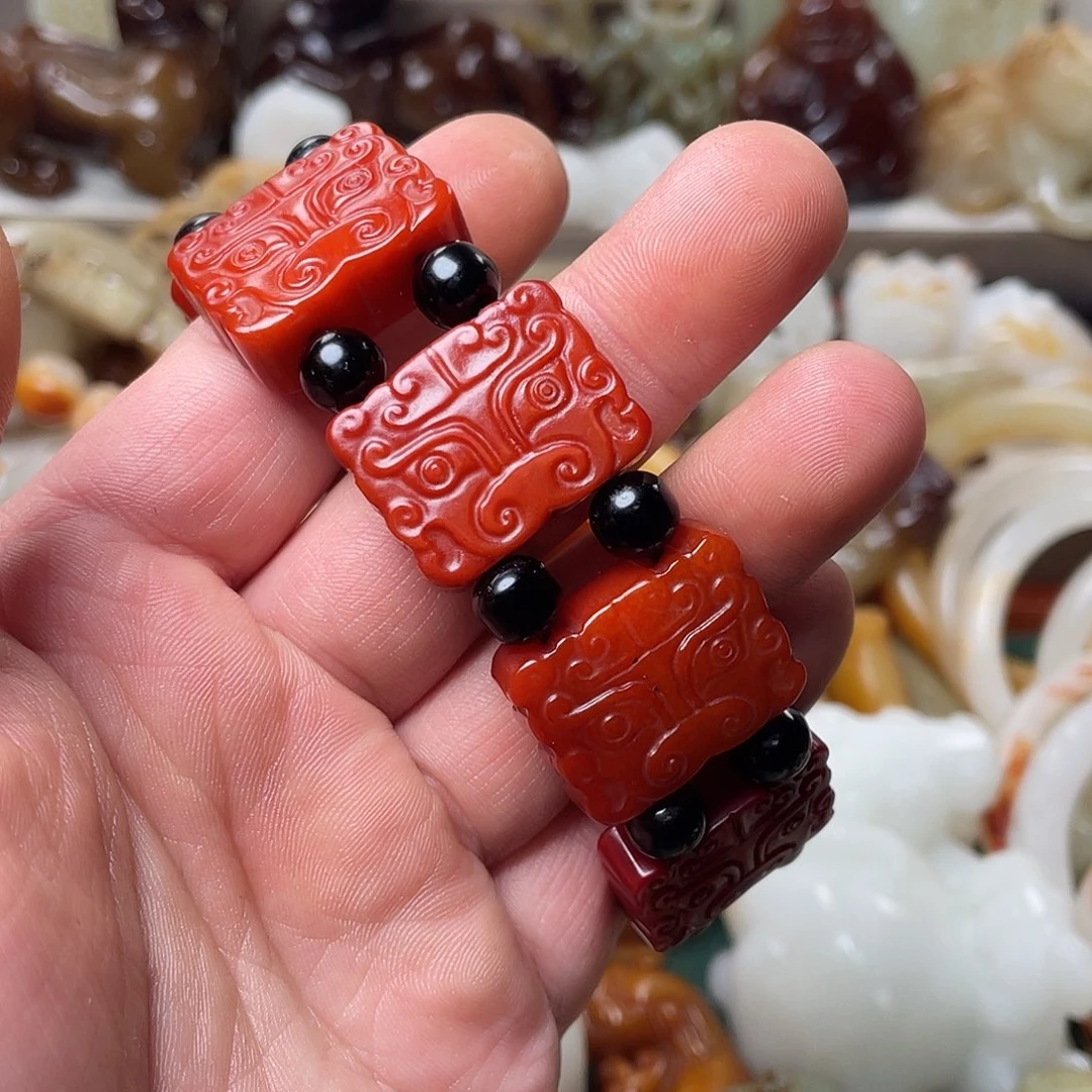 彼***）和田玉未镶嵌颈饰