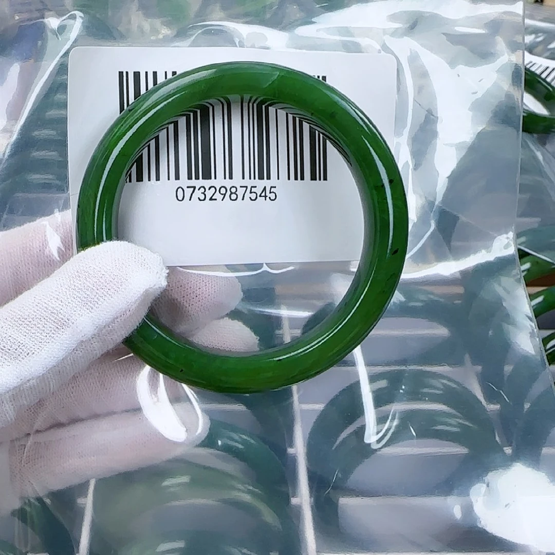 和田玉（碧玉）手镯未镶嵌5556包容