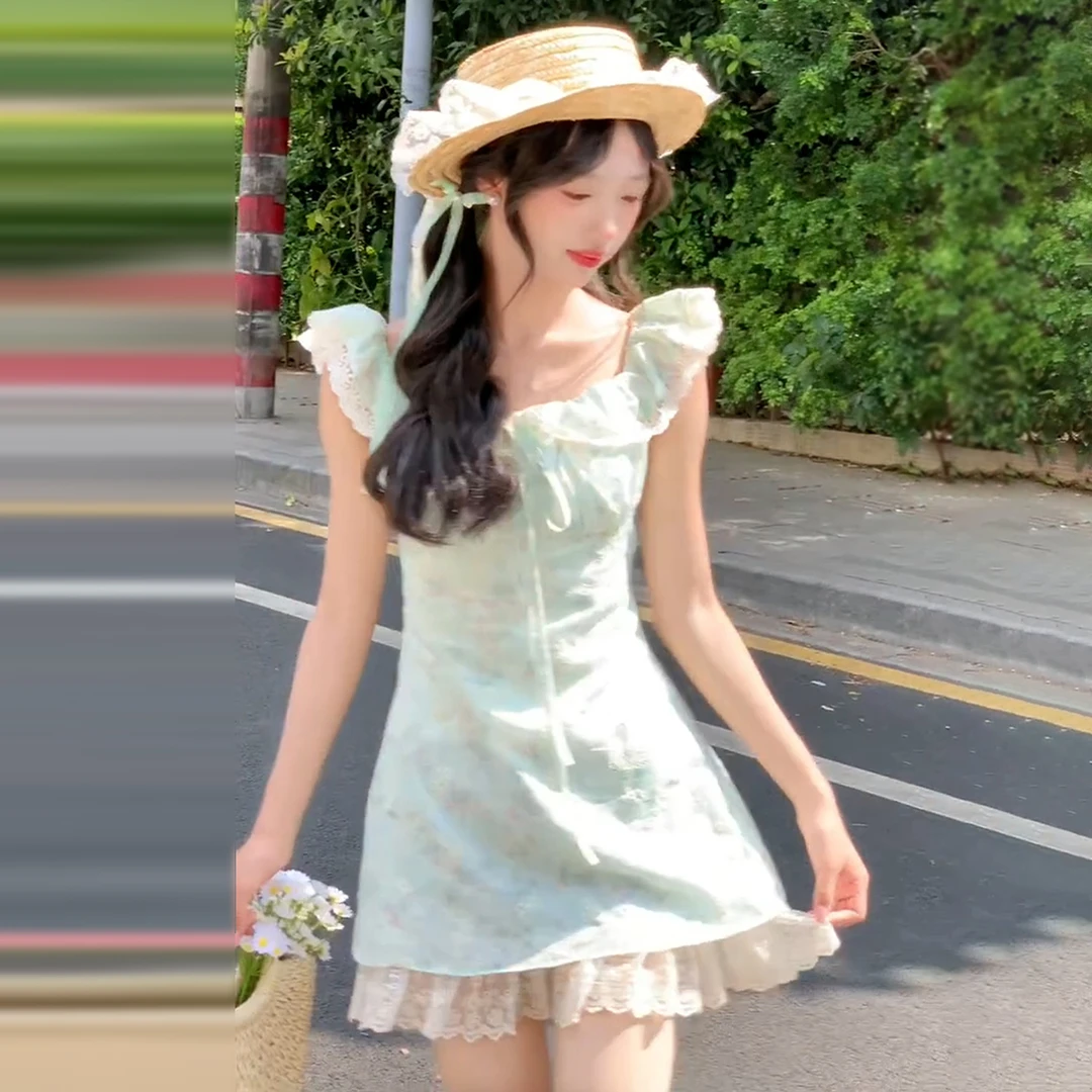 甜美薄荷绿小飞袖碎花连衣裙子女夏季2025新款小个子收腰蓬蓬短裙
