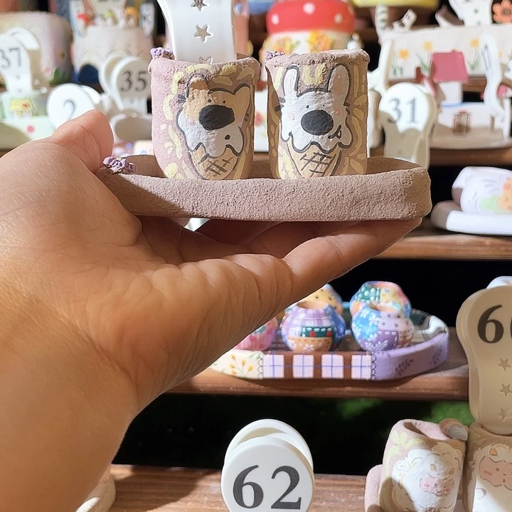 88……手工手绘花盆