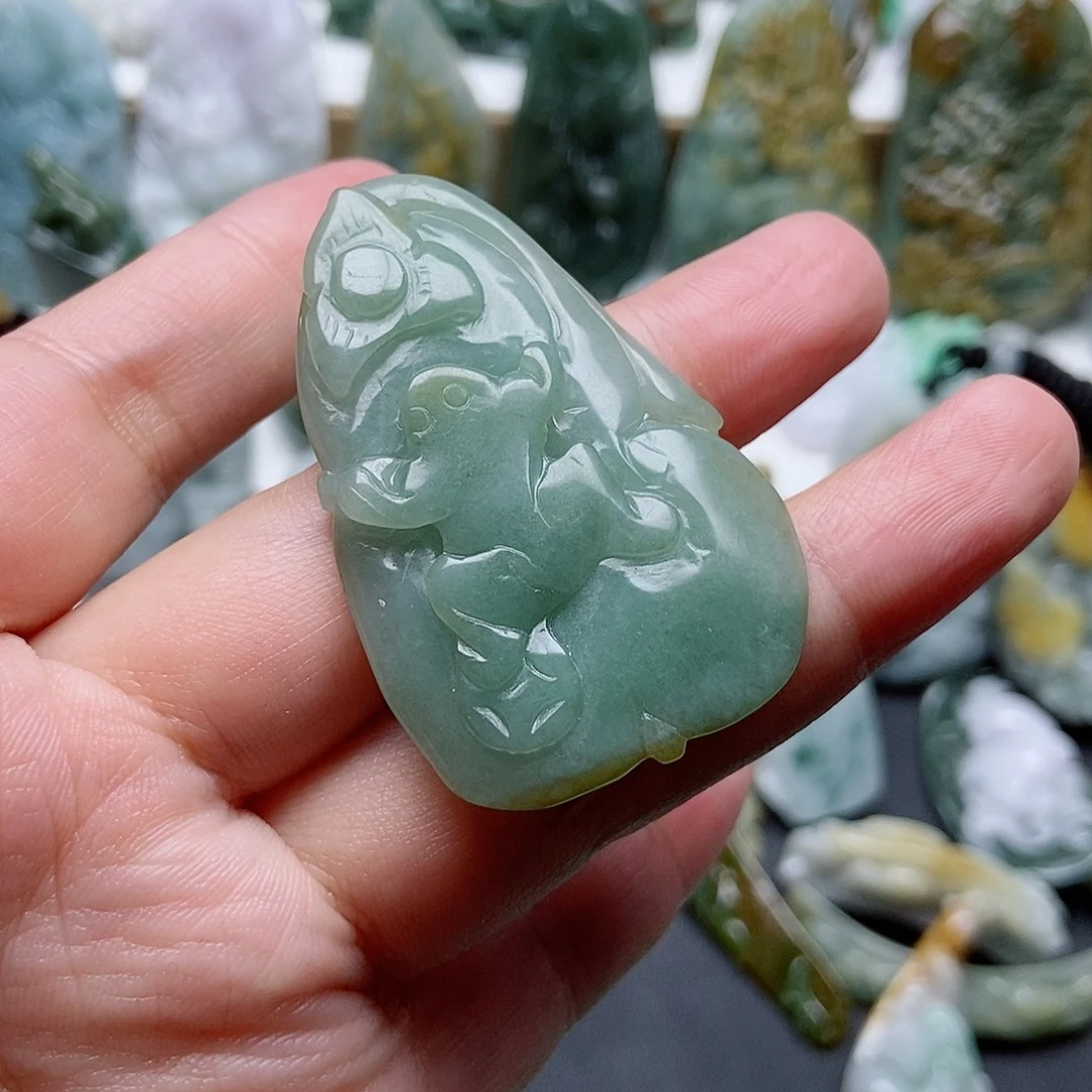 翡翠未镶嵌颈饰翡翠