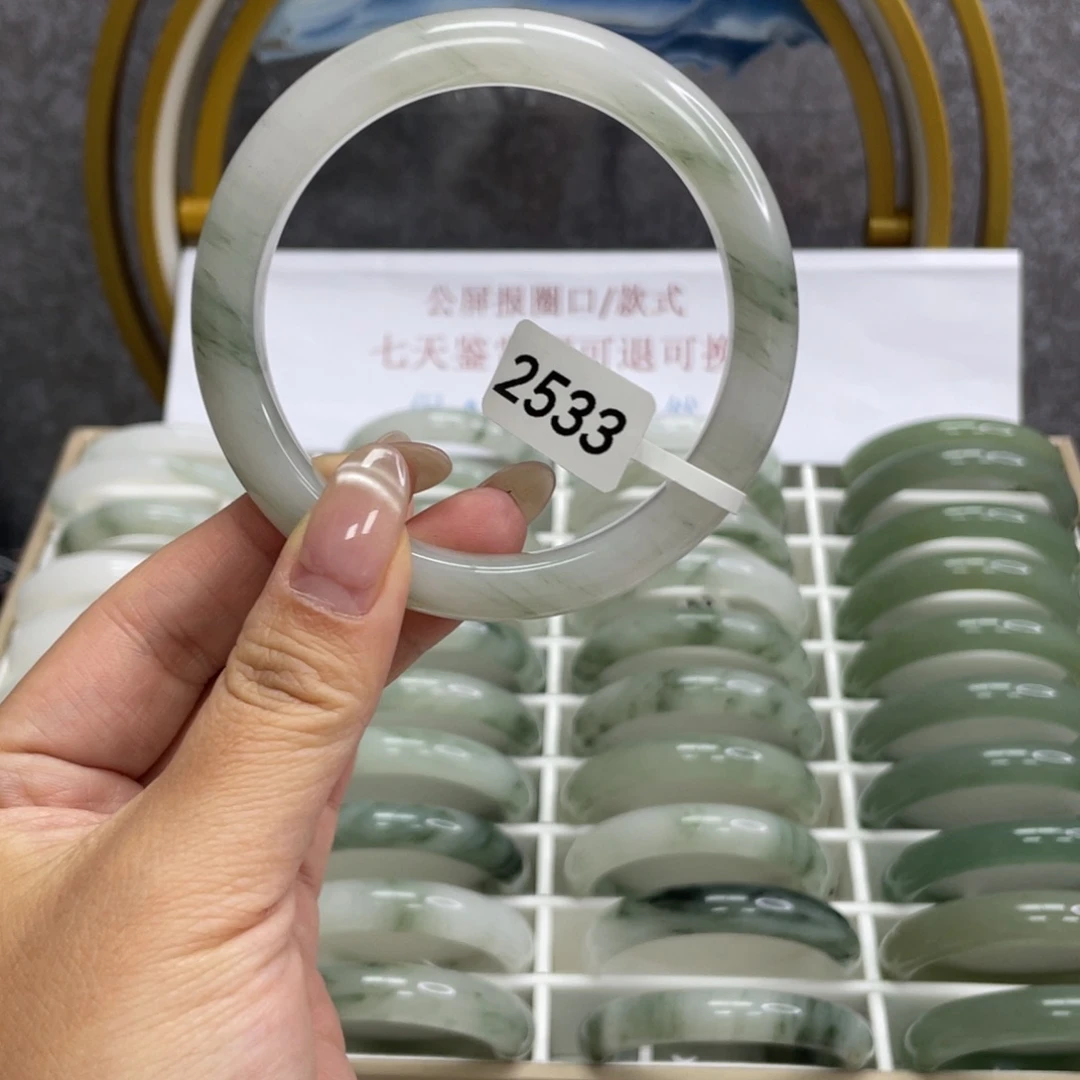 石英质玉未镶嵌手镯2533