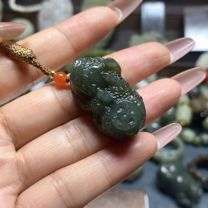 和田玉未镶嵌挂件