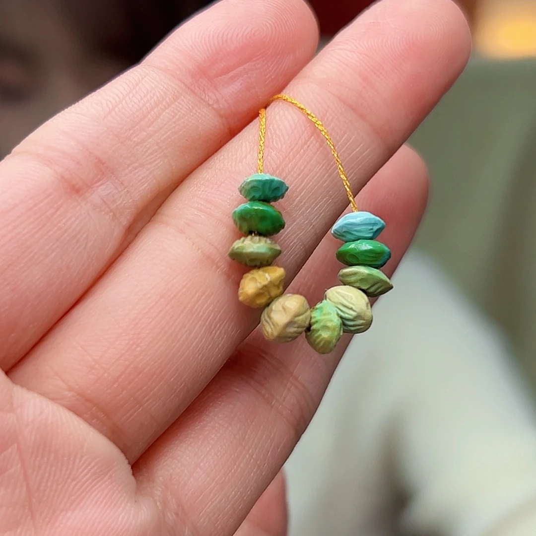 绿松石未镶嵌珠宝奇石