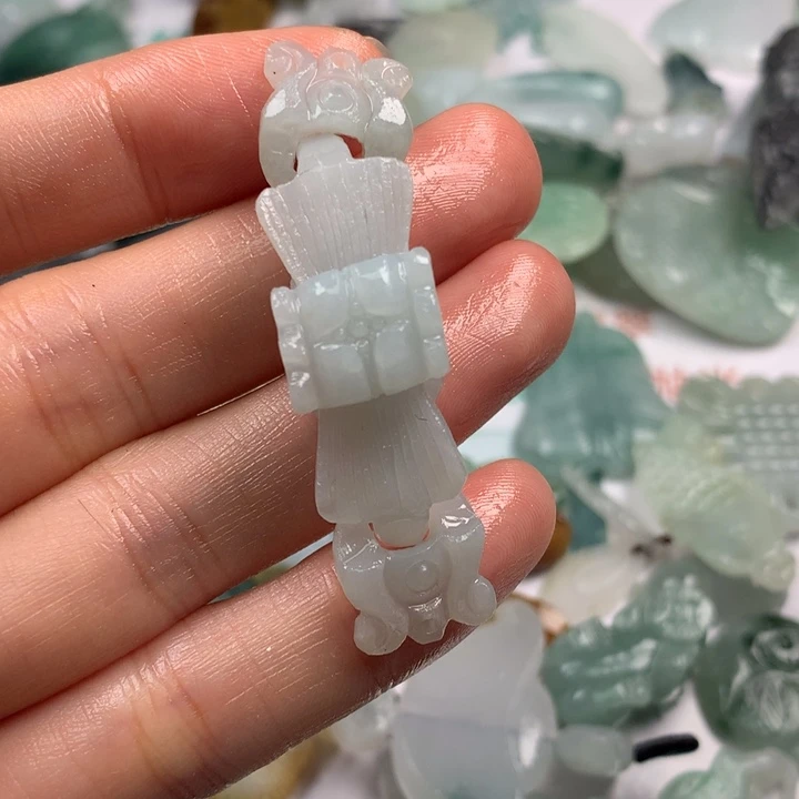 定制翡翠未镶嵌翡翠