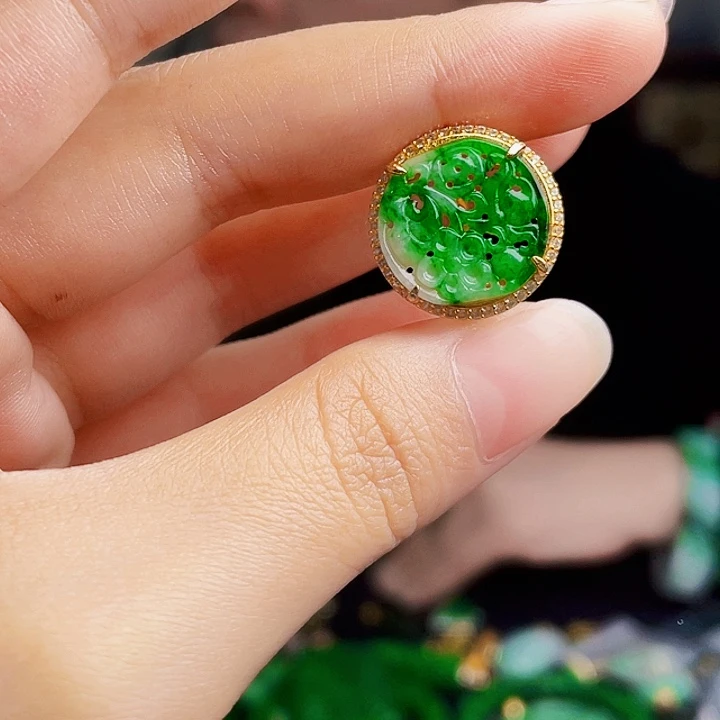 翡翠银S925镶嵌颈饰多样性