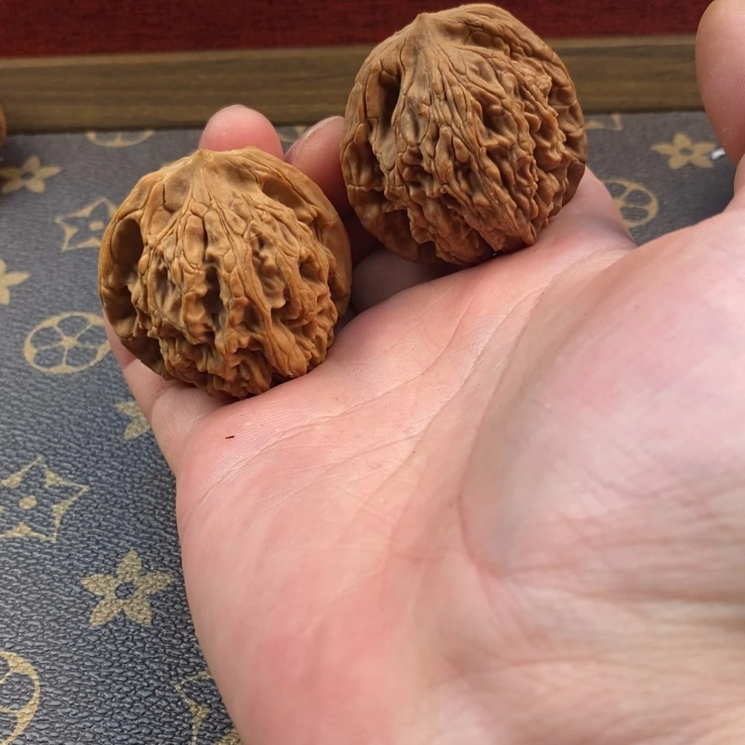 文玩核桃精品对虎头