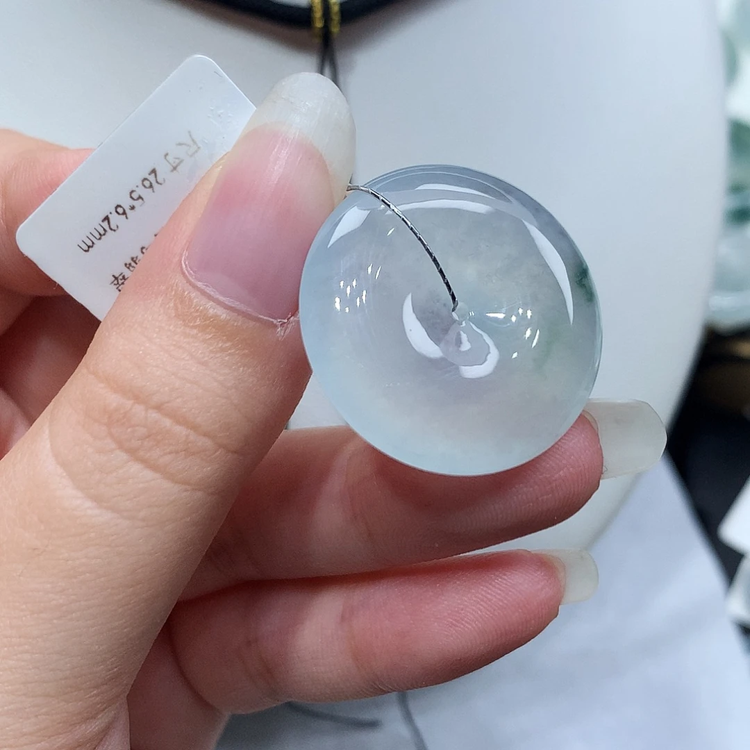 翡翠未镶嵌颈饰编号126，26.5/6.2