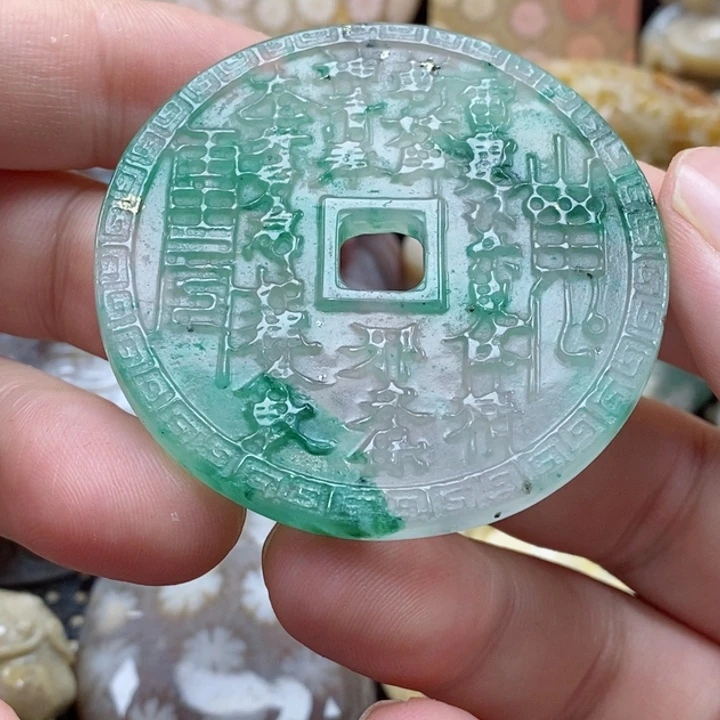 石英质玉颈饰未镶嵌