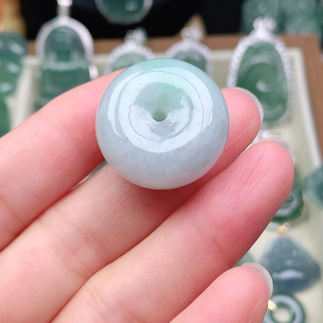 翡翠未镶嵌颈饰吊坠