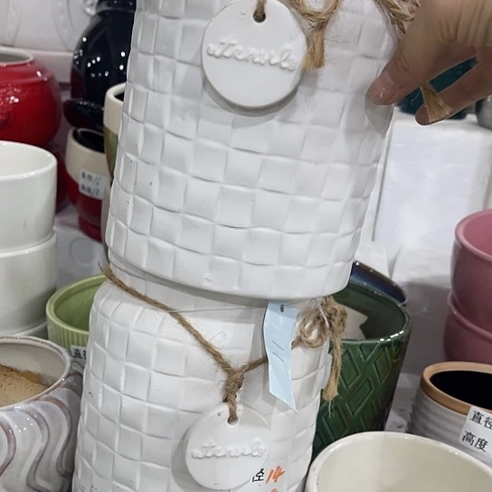 多肉绿植陶瓷花盆9.9包邮，有孔