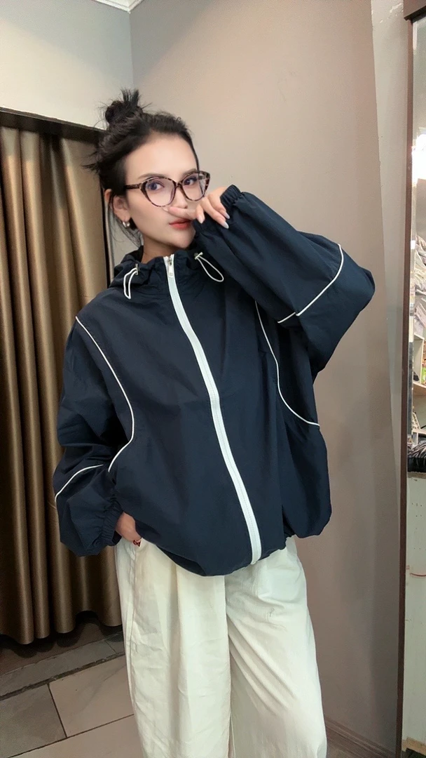 女常规款UPF40+休闲款透气防晒服