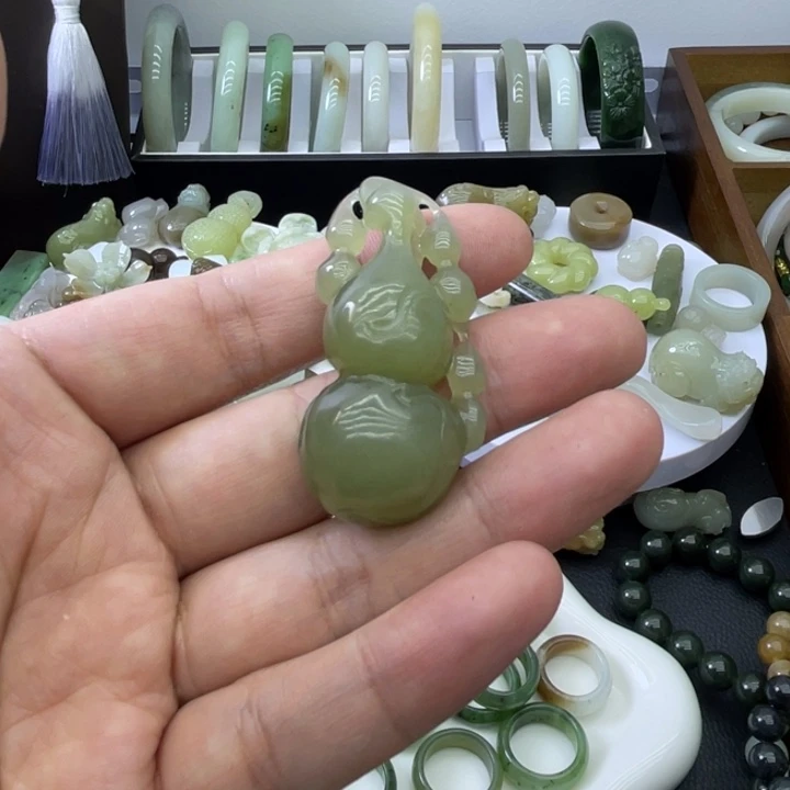 和田玉未镶嵌项链