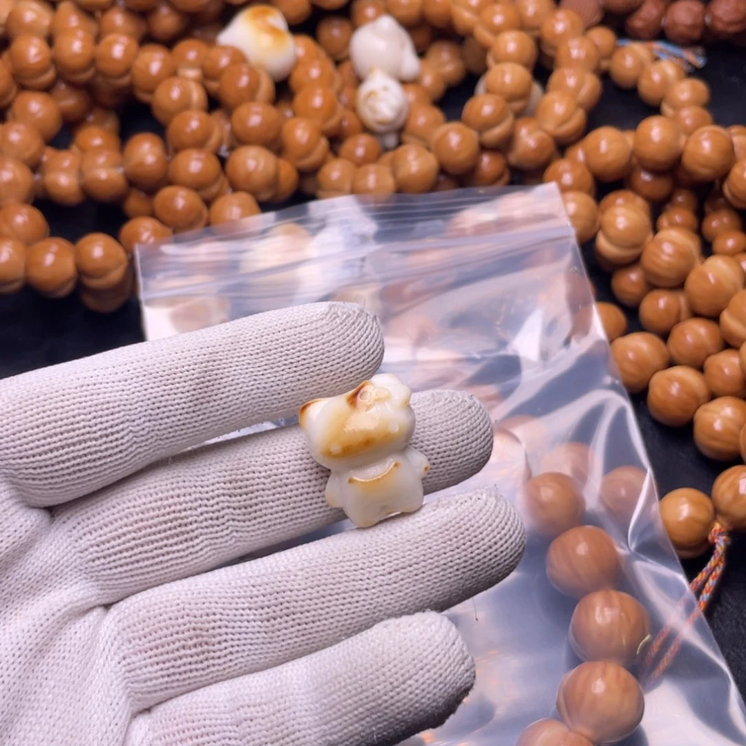 吊坠猴头核桃娜*?猴头配饰