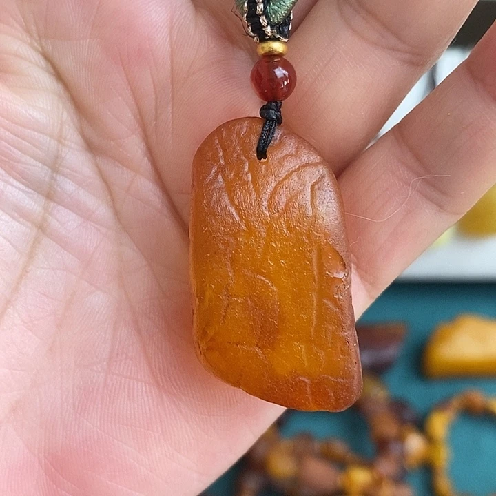 琥珀颈饰未镶嵌吊坠